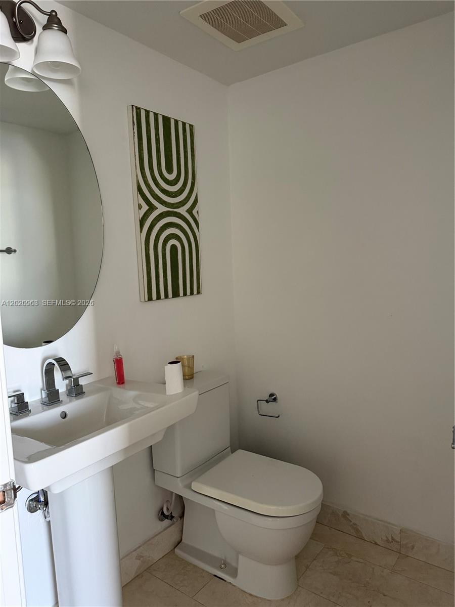 185 Southwest 7th Street, Unit 3209 Miami, FL 33130 - Photo 52 of 54