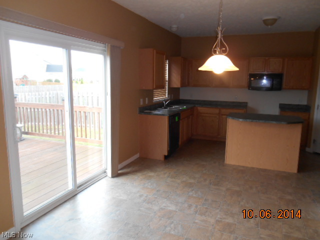 163 Stone Ridge Way Berea, OH 44017 - Photo 8 of 18 Gallery Image 8