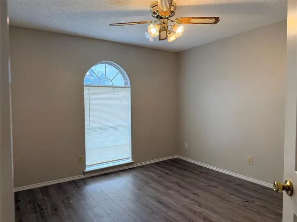 $2,195 | 6709 Pecanwood Drive, Arlington, TX 76001