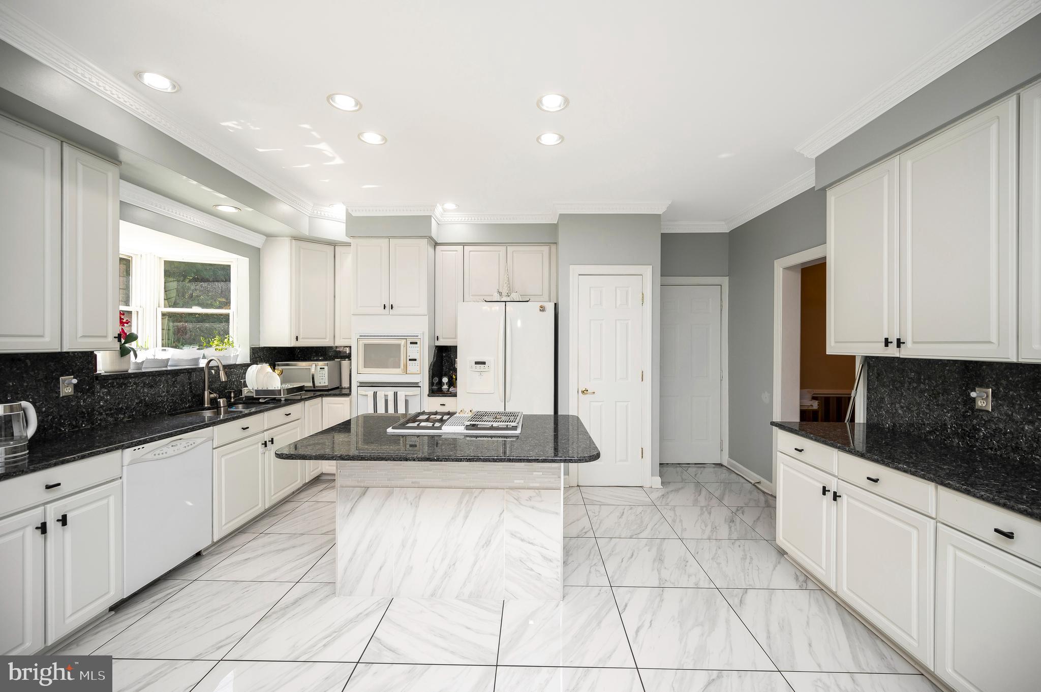 16005 Kings Mountain Road Woodbridge, VA 22191 - Photo 13 of 37
