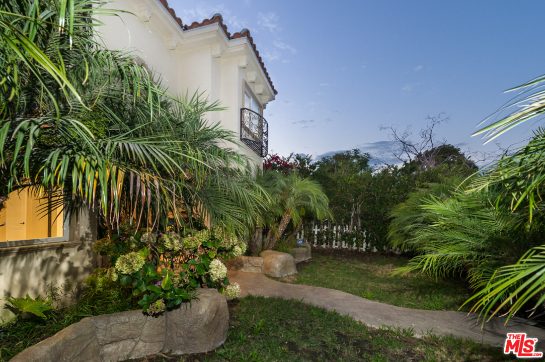 3975 Alla Road Los Angeles, CA 90066 - Photo 4 of 23 Gallery Image 4
