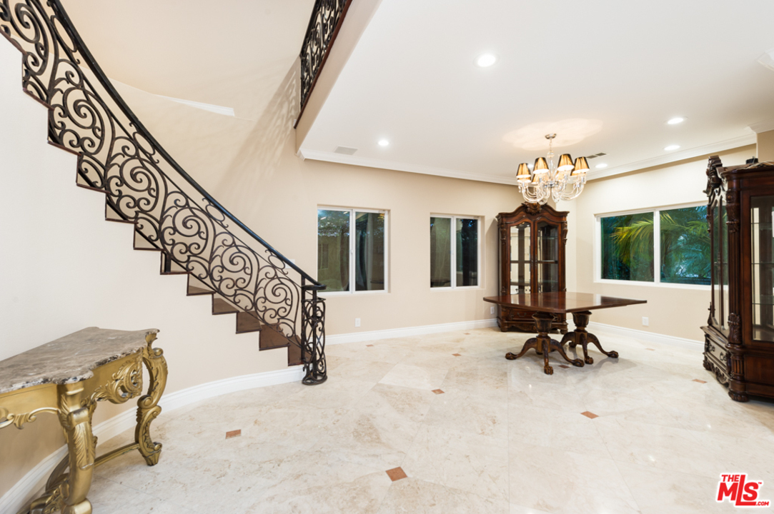 3975 Alla Road Los Angeles, CA 90066 - Photo 8 of 23 Gallery Image 8