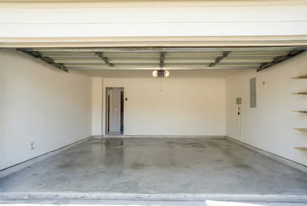 $2,050 | 10307 Sugarbridge Trail, Sugar Land, TX 77498