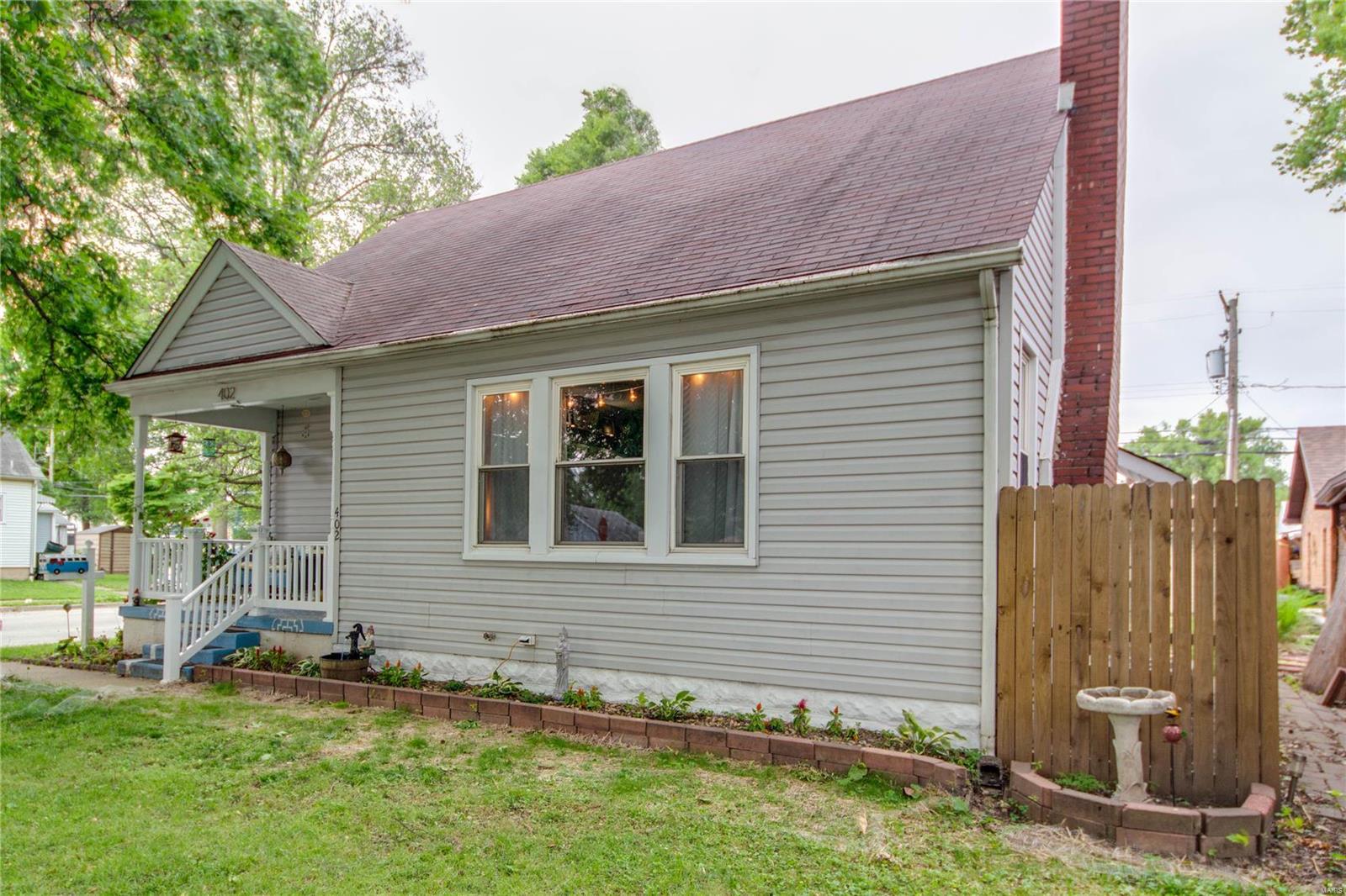 402 Doerr Street Roxana, IL 62084 - Photo 2 of 27