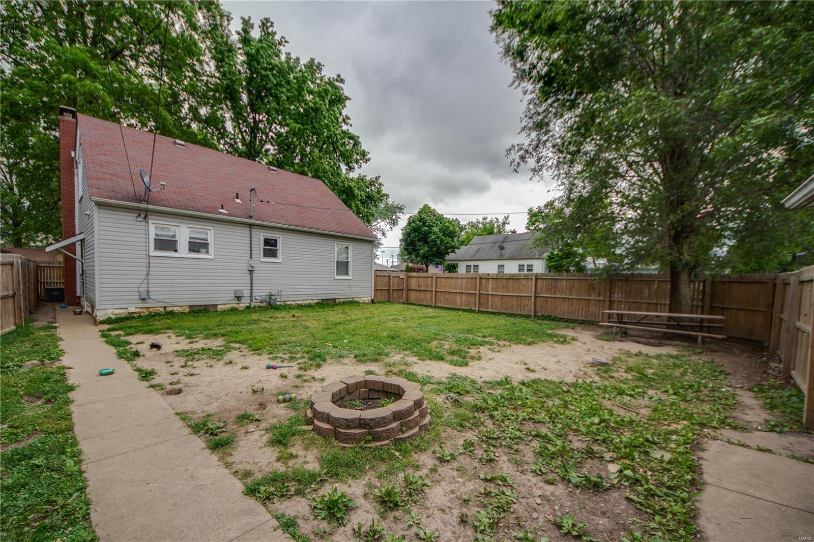 402 Doerr Street Roxana, IL 62084 - Photo 25 of 27