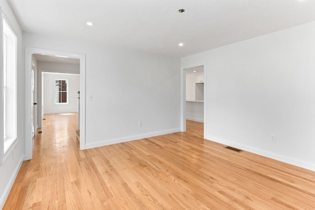 123 Center Street Raynham, MA 02767 - Photo 20 of 41