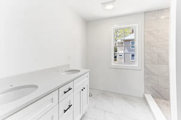 $819,999 | 123 Center Street, Raynham, MA 02767