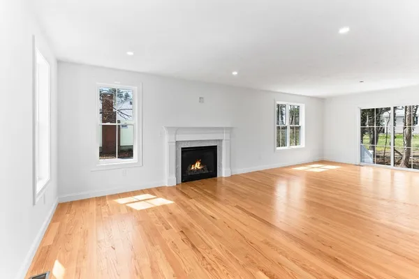 $819,999 | 123 Center Street, Raynham, MA 02767