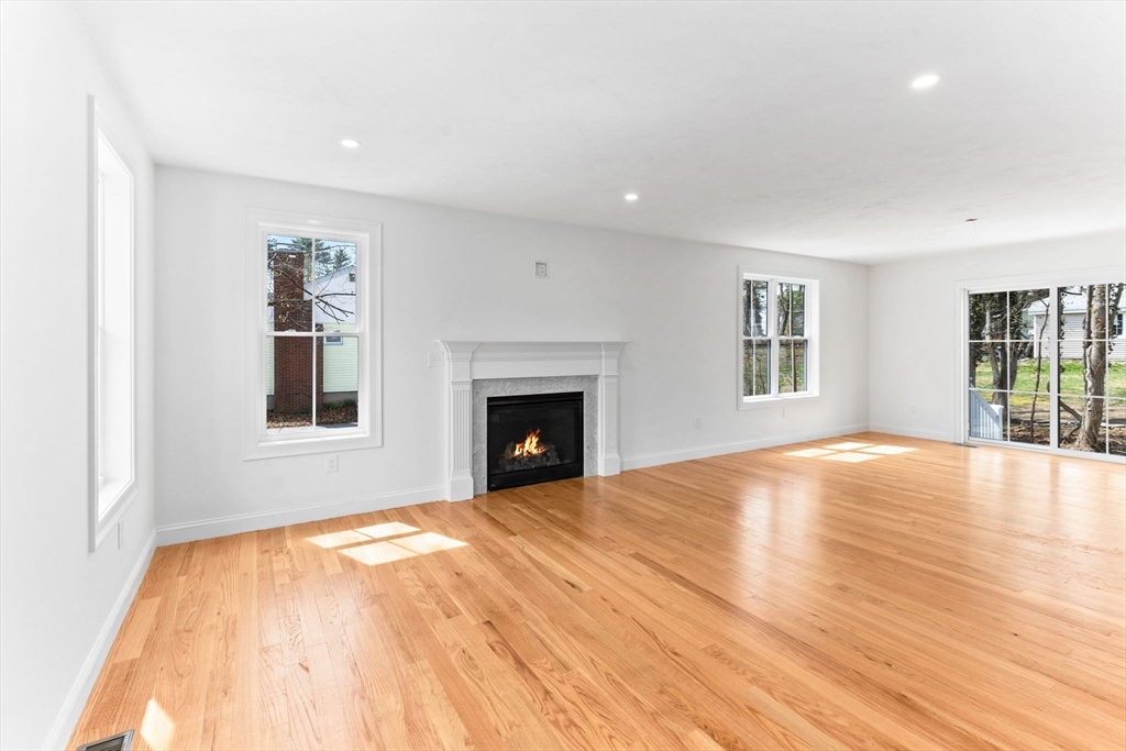 123 Center Street Raynham, MA 02767 - Photo 5 of 41