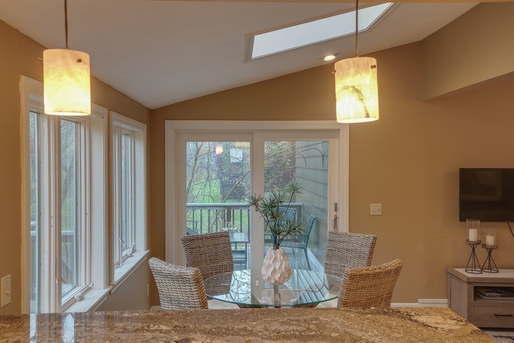 141 Perkins Row Topsfield, MA 01983 - Photo 13 of 37