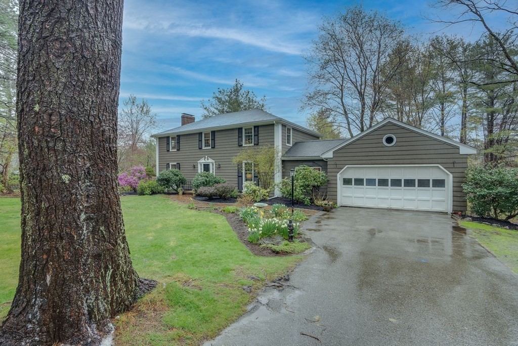 141 Perkins Row Topsfield, MA 01983 - Photo 2 of 37