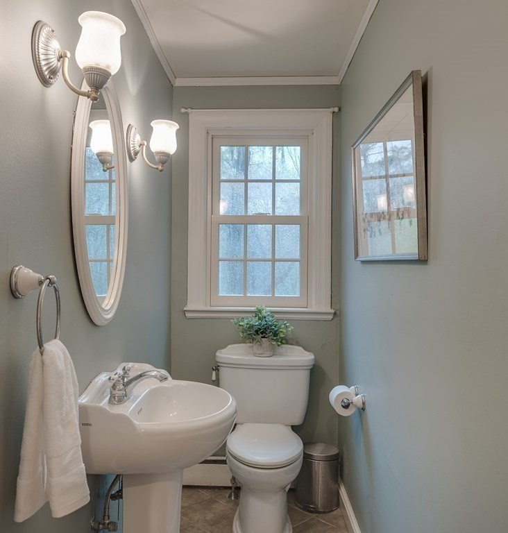 141 Perkins Row Topsfield, MA 01983 - Photo 29 of 37