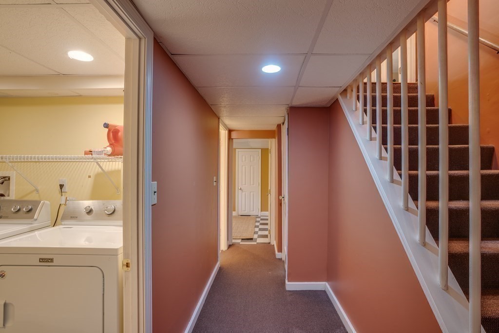 141 Perkins Row Topsfield, MA 01983 - Photo 32 of 37