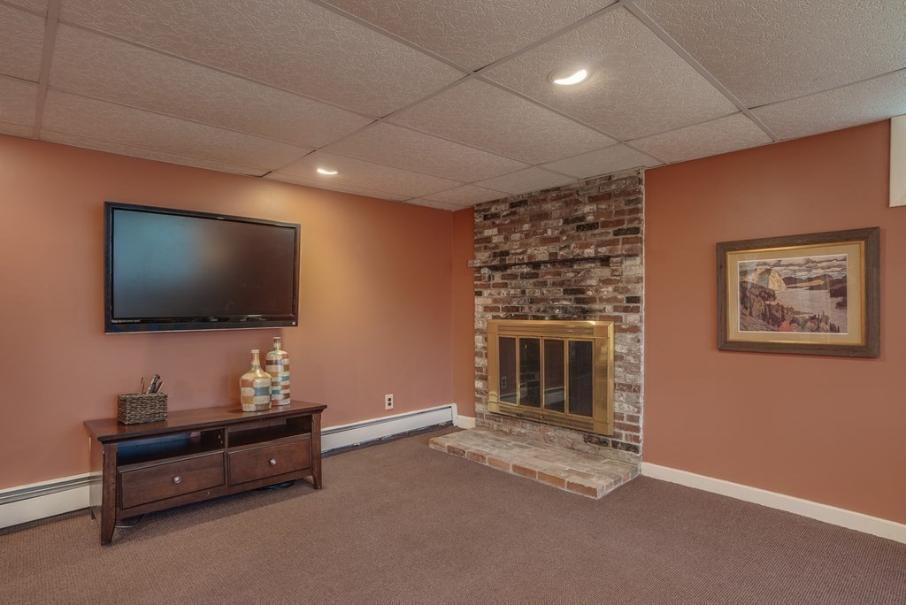 141 Perkins Row Topsfield, MA 01983 - Photo 34 of 37