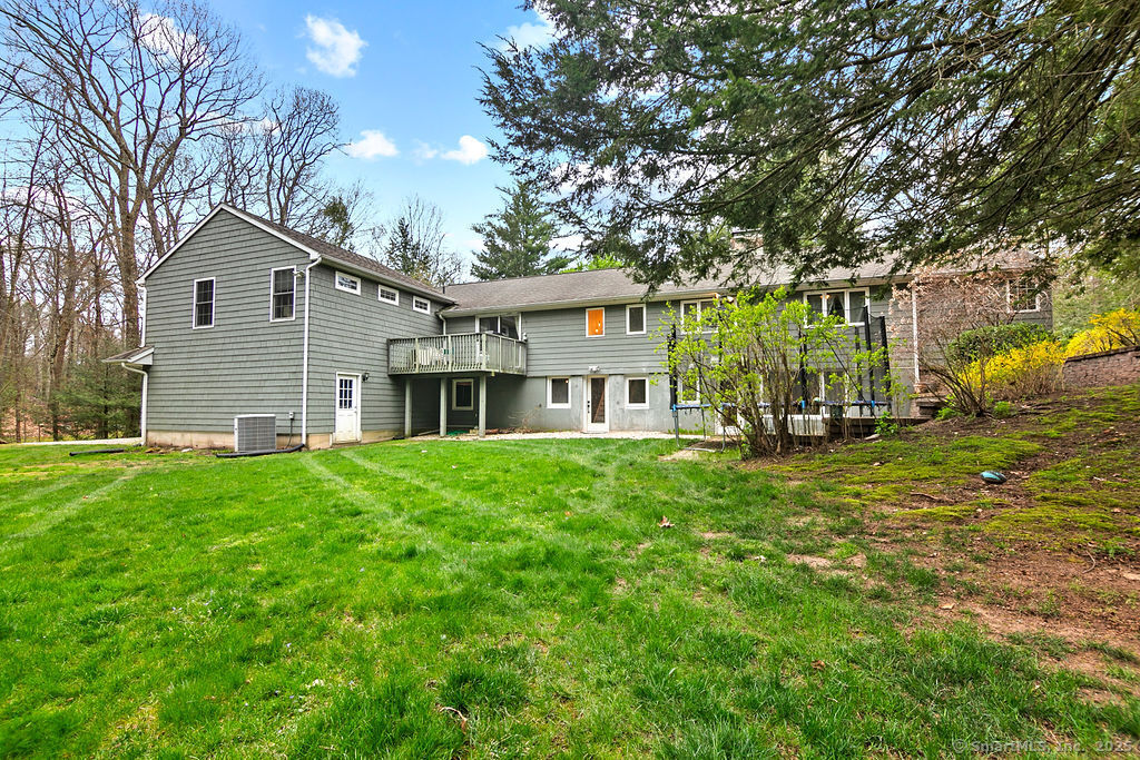 14 Ridgewood Road Avon, CT 06001 - Photo 32 of 35