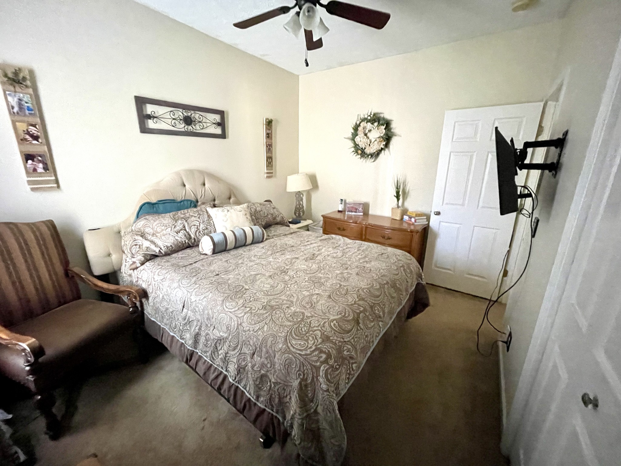 495 Calista Road White House, TN 37188 - Photo 27 of 28 a bed room with a bed and a couch