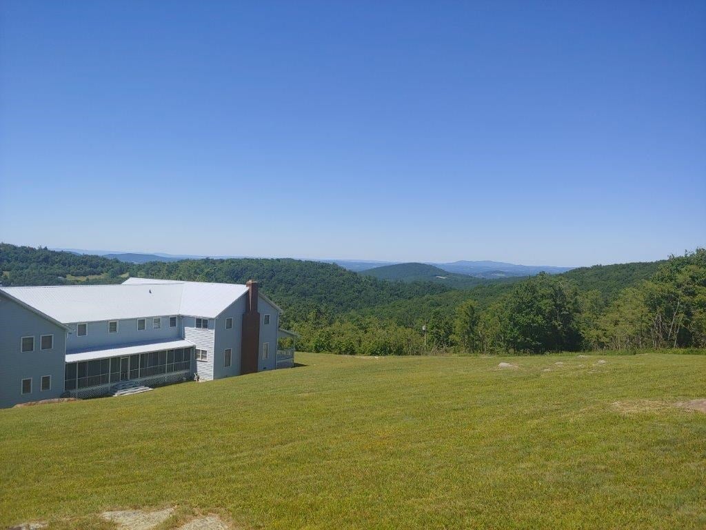 136 Old Flds Road Floyd, VA 24091 - Photo 4 of 50 Gallery Image 4