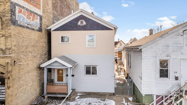 $219,999 | 915 West National Avenue, Unit 915A, Milwaukee, WI 53204