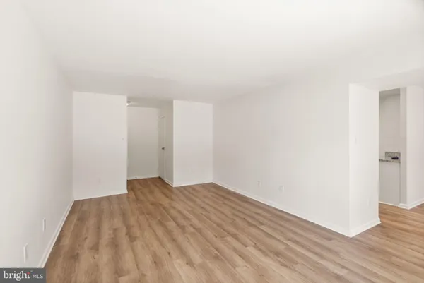 $2,250 | 2042 Royal Fern Court, Unit 1B, Reston, VA 20191