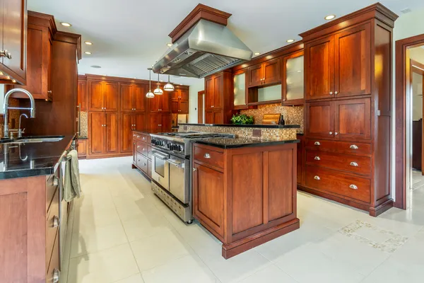 $430,000 | 15878 East Old Orchard Road, Bloomington, IL 61705