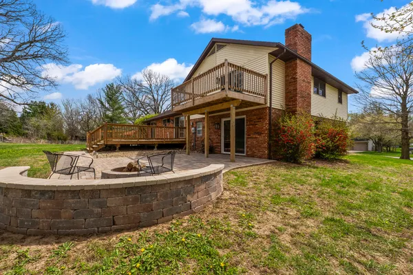 $430,000 | 15878 East Old Orchard Road, Bloomington, IL 61705