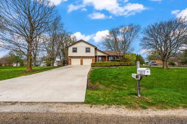 $430,000 | 15878 East Old Orchard Road, Bloomington, IL 61705