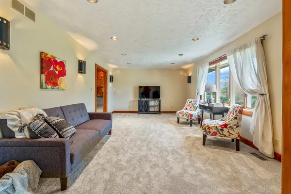 $430,000 | 15878 East Old Orchard Road, Bloomington, IL 61705