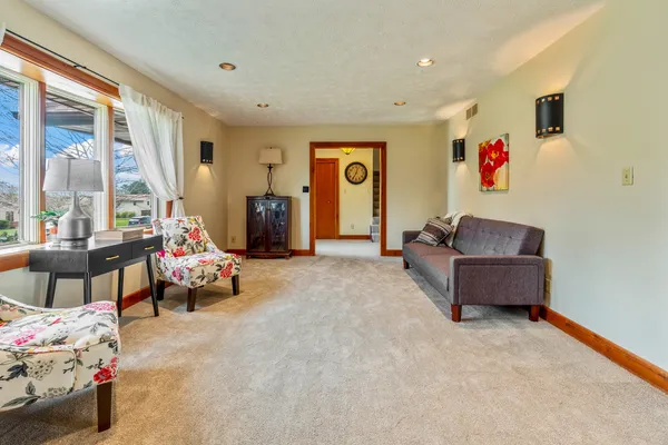 $430,000 | 15878 East Old Orchard Road, Bloomington, IL 61705