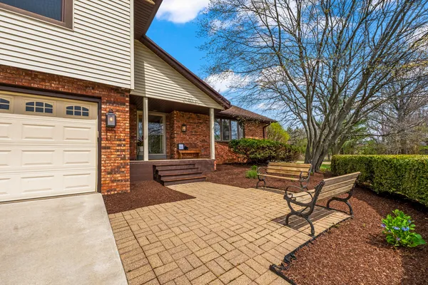 $430,000 | 15878 East Old Orchard Road, Bloomington, IL 61705