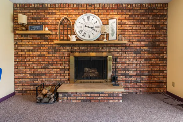 $430,000 | 15878 East Old Orchard Road, Bloomington, IL 61705