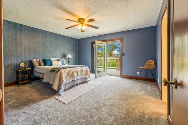 $430,000 | 15878 East Old Orchard Road, Bloomington, IL 61705