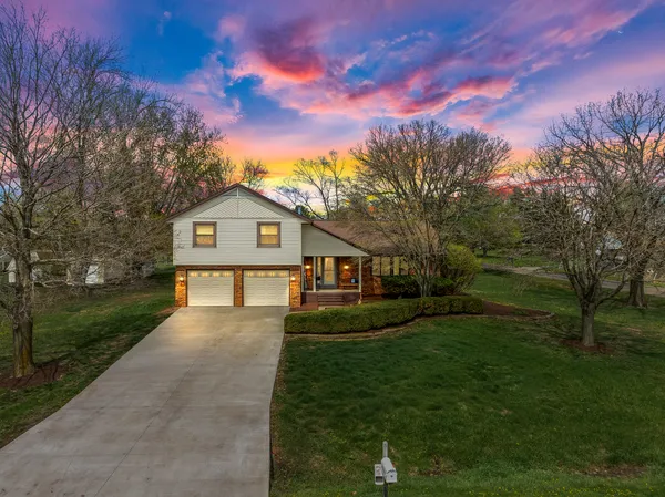 $430,000 | 15878 East Old Orchard Road, Bloomington, IL 61705