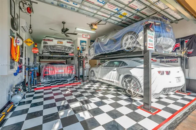 $959,000 | 11825 Kalmar Circle North, Parkland, FL 33076