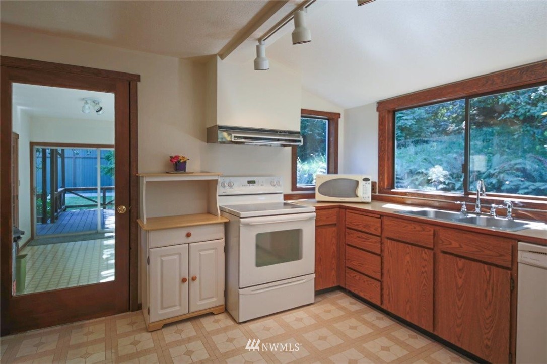 300 Ole Torkelson Road Chimacum, WA 98325 - Photo 14 of 25 Gallery Image 14