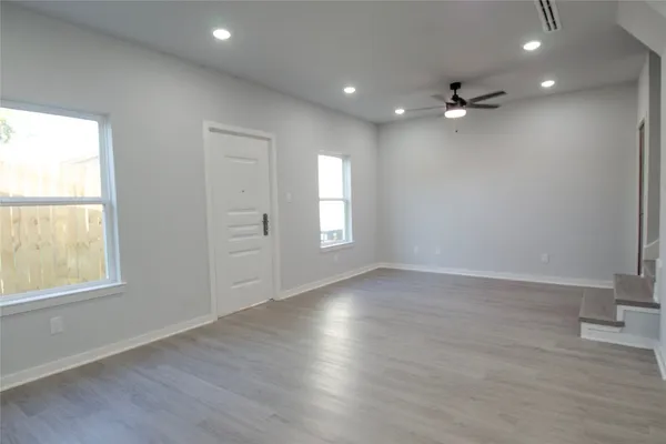 $2,249 | 2832 Mansfield Street, Houston, TX 77091