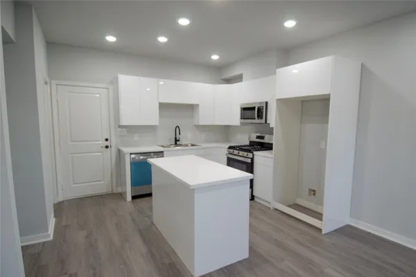 $2,249 | 2832 Mansfield Street, Houston, TX 77091