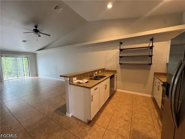 $1,600 | 1020-1022 Northeast 8th Place, Cape Coral, FL 33909
