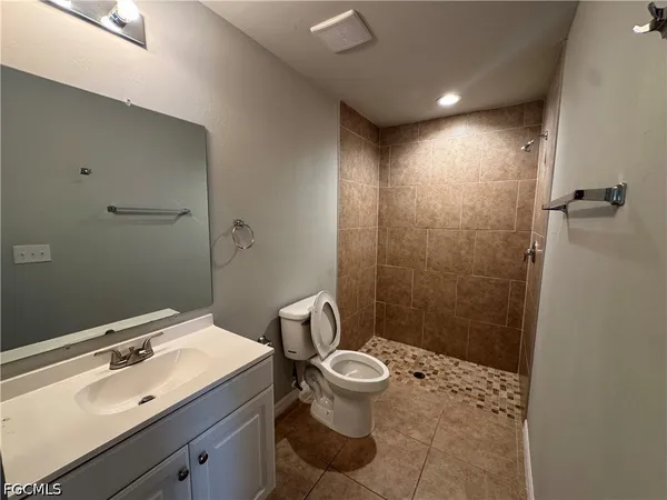 $1,600 | 1020-1022 Northeast 8th Place, Cape Coral, FL 33909