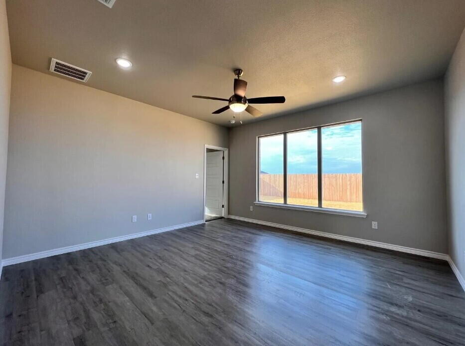 7011 11th Street Lubbock, TX 79416 - Photo 2 of 13 Screenshot 2023-07-13 115627