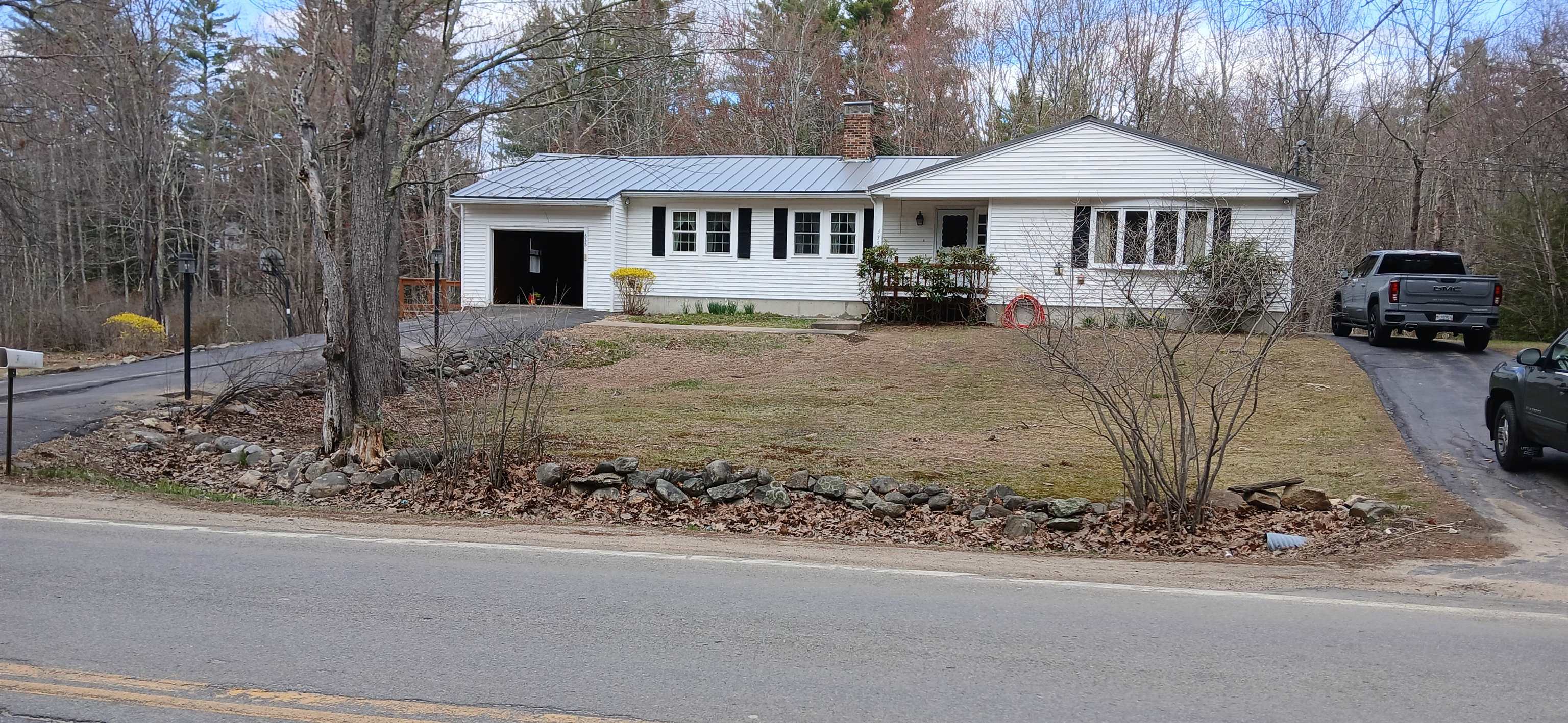335 Chestnut Hill Road Farmington, NH 03835 - Photo 1 of 52