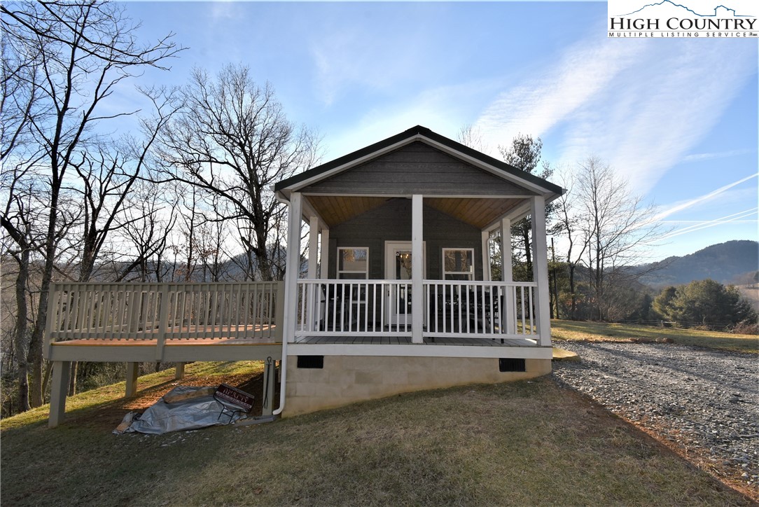 5980 Pine Swamp Road Sparta, NC 28675 - Photo 3 of 28 Gallery Image 3
