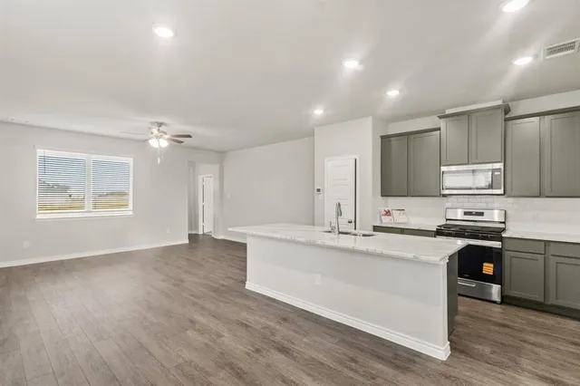 $439,990 | 6904 Night Owl Lane, Crowley, TX 76036