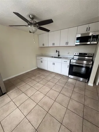 $1,325 | 275 Pineapple Street, Unit B, Englewood, FL 34223