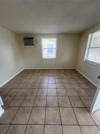 $1,325 | 275 Pineapple Street, Unit B, Englewood, FL 34223
