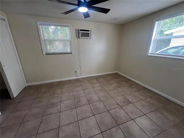 $1,325 | 275 Pineapple Street, Unit B, Englewood, FL 34223