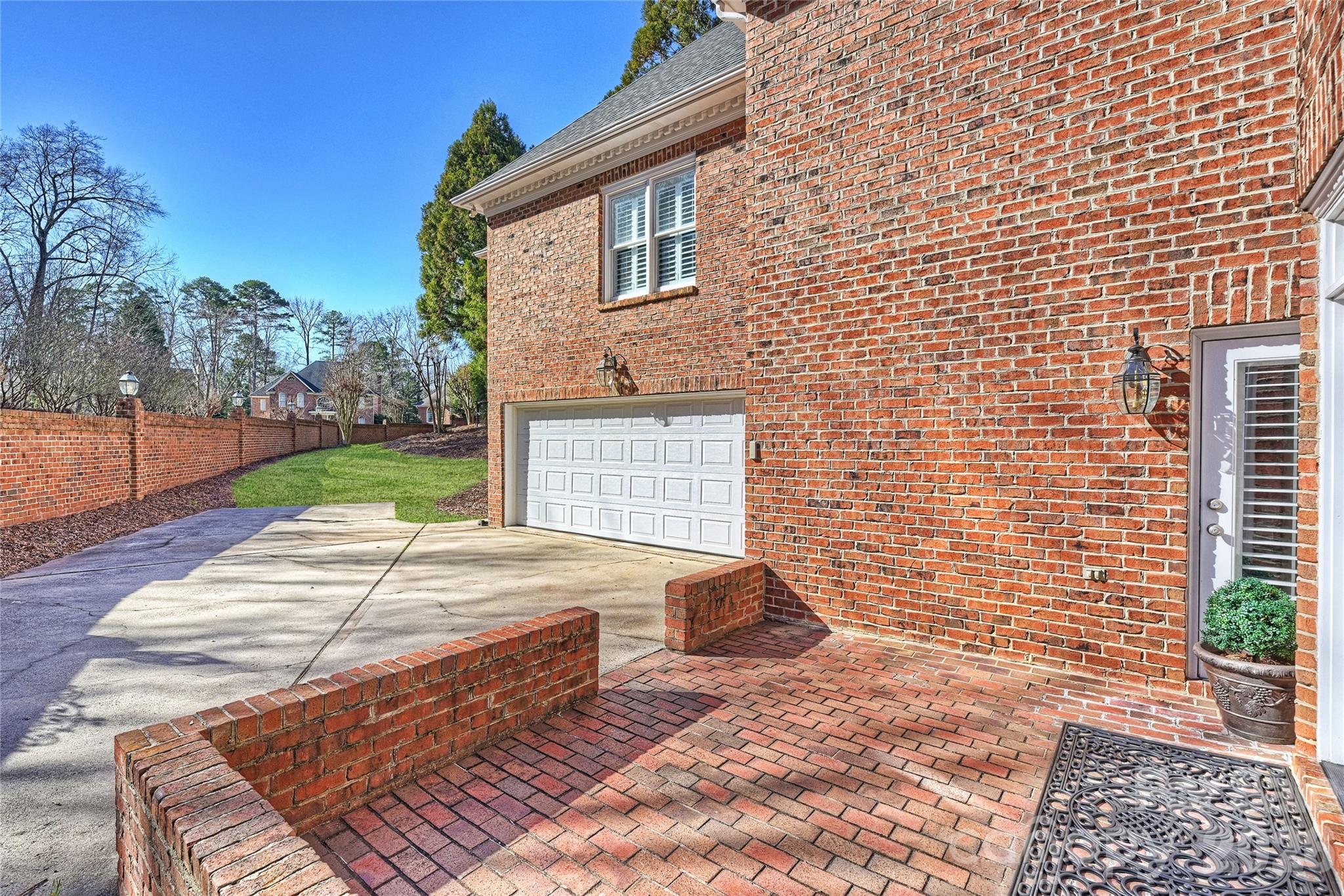 5242 Colony Road Charlotte, NC 28226 - Photo 27 of 34 a bath room with a yard