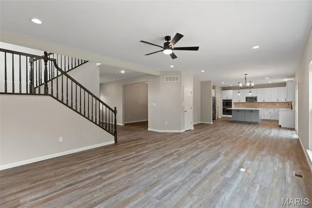 $652,268 | 2213 Rule Avenue, Maryland Heights, MO 63043