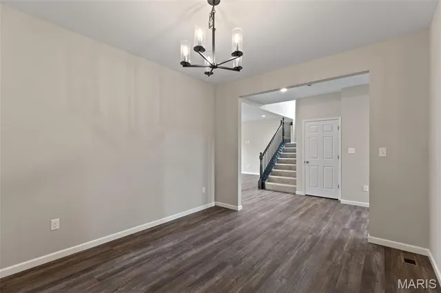 $652,268 | 2213 Rule Avenue, Maryland Heights, MO 63043