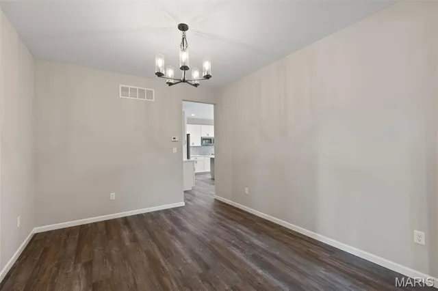 $652,268 | 2213 Rule Avenue, Maryland Heights, MO 63043