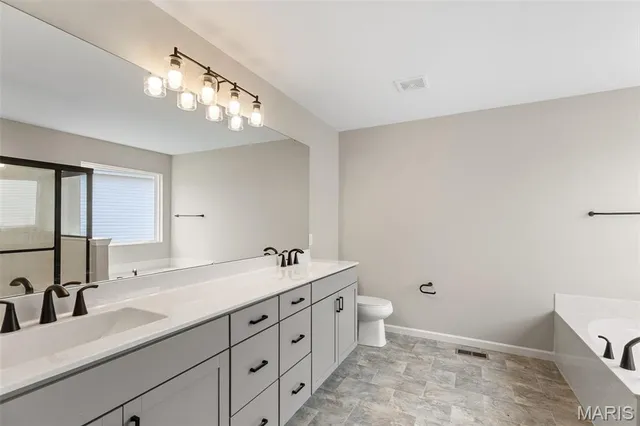 $652,268 | 2213 Rule Avenue, Maryland Heights, MO 63043